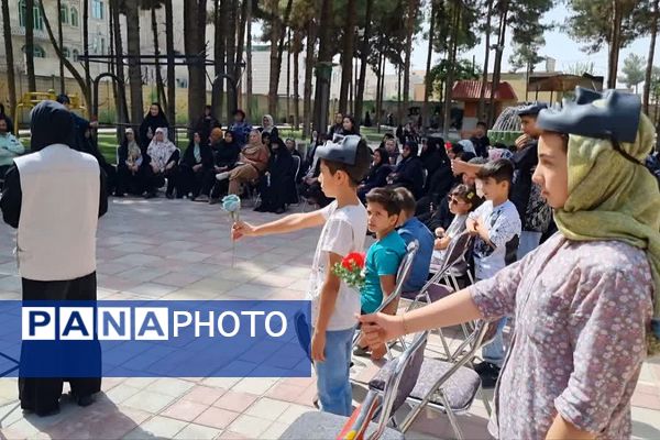 کارگاه آموزشی با موضوع نه به اعتیاد در مجموعه فرهنگی، ورزشی بانوان شهرستان قرچک