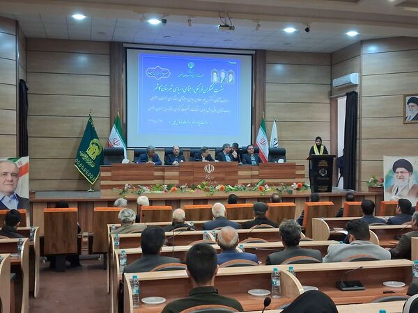 نشست کنشگران فرهنگی ،اجتماعی و سیاسی شهرستان کاشمر کاشمر