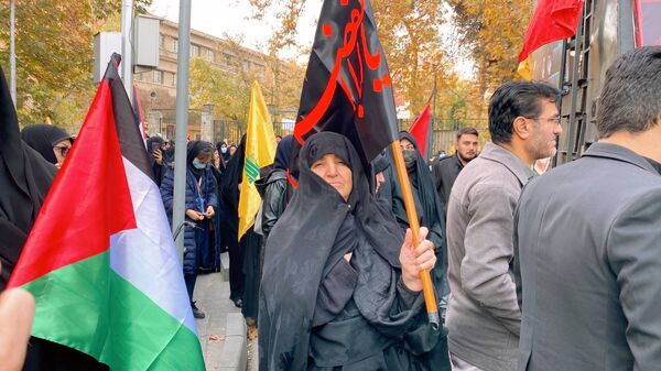 شکوه حضور فرهنگیان مناطق تهران در تشییع شهید گمنام