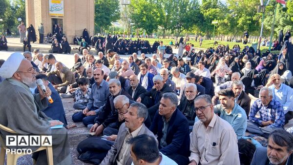 دعای پرفیض عرفه در تویسرکان