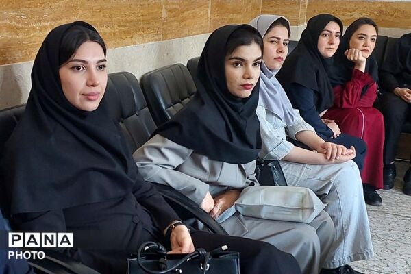 مانور بازگشایی دبیرستان نمونه دولتی ولایت با تشکیل نخستین جلسه شورای دبیران