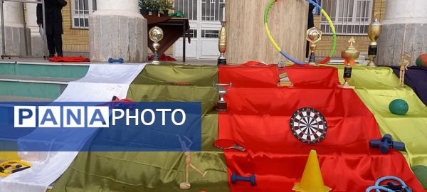 برگزاری المپیاد درون مدرسه‌ای در دبیرستان محمودیه تربت‌حیدریه