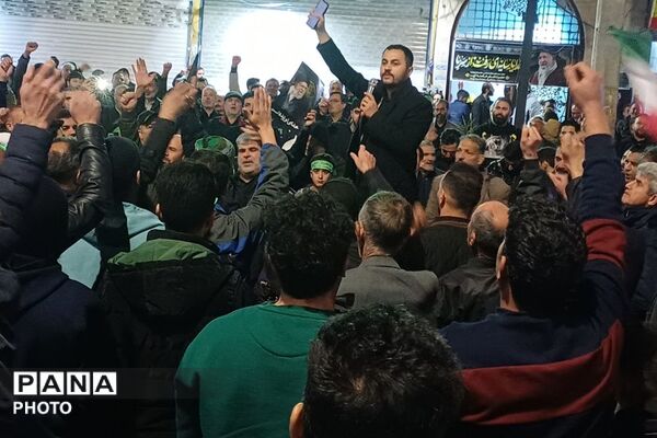 حضور دانش‌آموزان و فرهنگیان فشافویه در آیین‌های شبانه؛ نمایش بصیرت و تجدید میثاق با آرمان‌های شهدا