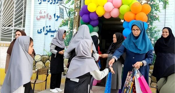 آغاز سال تحصیلی جدید در دبیرستان نمونه دولتی مهرورزان خواف