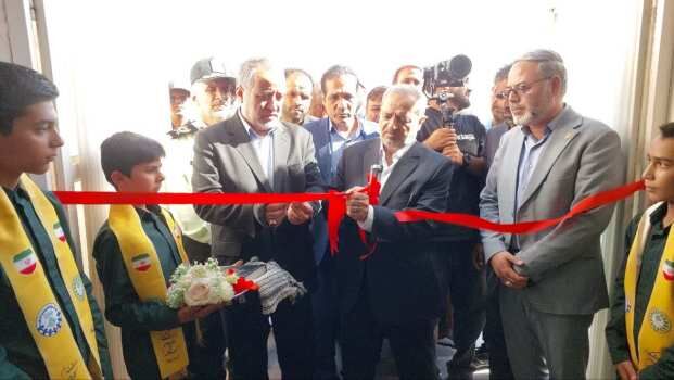 مدرسه شبانه‌روزی  و زمین چمن مصنوعی افتتاح و به بهره‌برداری رسید