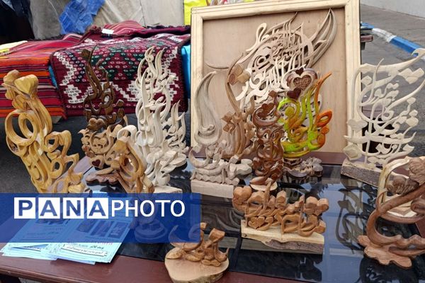 برپایی ایستگاه کوچ به مناسب سالگرد پیروزی اقلاب اسلامی ایران