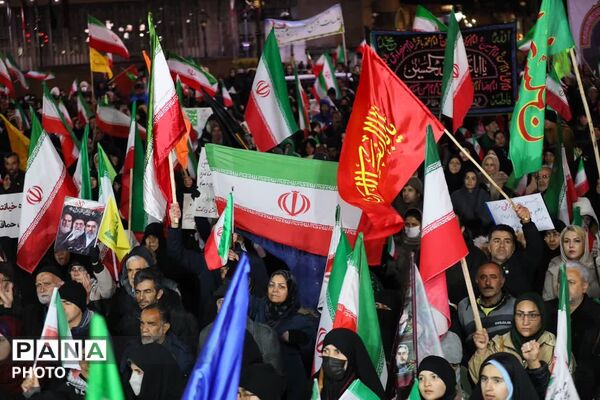 ندای رعدآسای «الله‌اکبر» در بزرگداشت یوم‌الله ۱۲ فروردین، در استان همدان