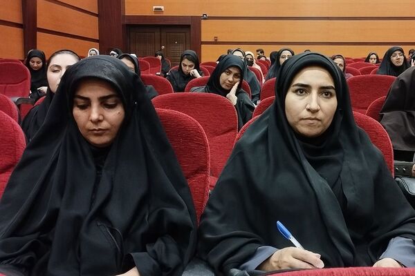 دوره ارتباط موثر با نوجوانان در ناحیه ۲ بهارستان