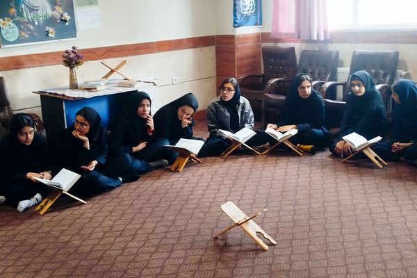 محفل نورانی قرآن کریم در مدارس کوثر ۲ و جدلی ناحیه دو شهرری 