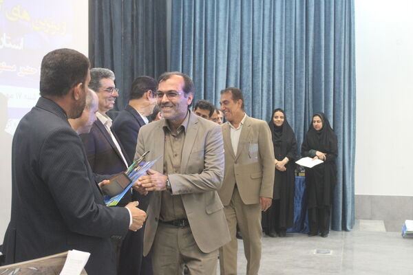 همایش تجلیل از برترین‌های کنکور سراسری 1403 استان بوشهر