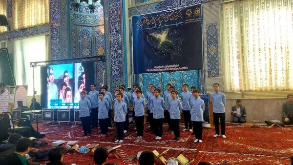 بزرگترین محفل دانش‌آموزی انس با قرآن کریم در مراغه