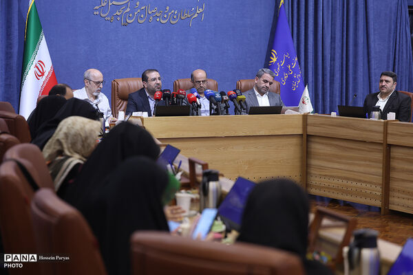 نشست خبری آغاز آموزش هوش مصنوعی به معلمان سراسر کشور