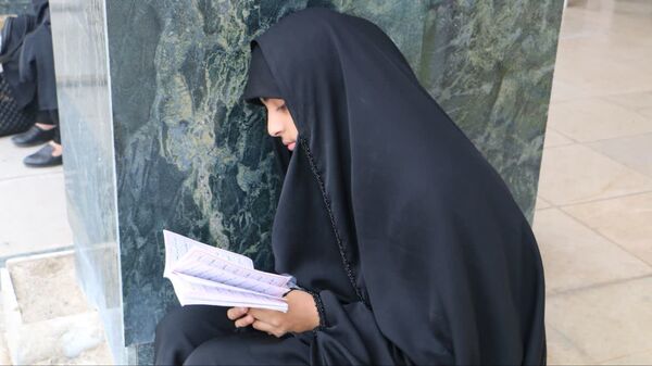 مراسم دعای پرفیض عرفه در امام‌زاده بی‌بی سکینه صفادشت