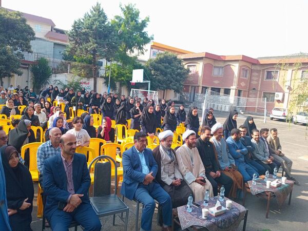 مانور بازگشایی مدارس در دبیرستان جمشیدنژاد شهرستان آمل 