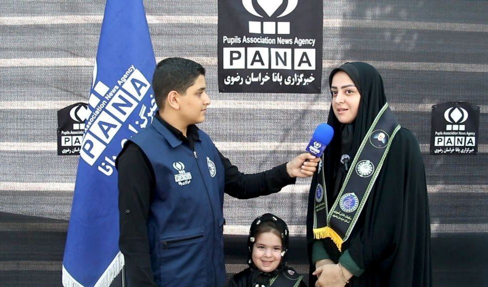 خدمت صادقانه دانش‌آموزان خراسان رضوی به زائرین امام رضا(ع) ستودنی است