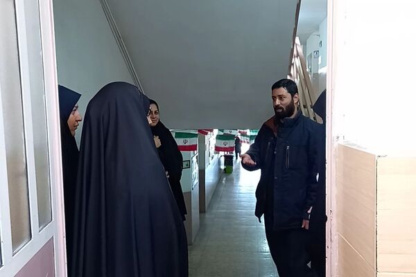 اجرای طرح ملی مدرسهٔ انقلاب در دبیرستان شهدای محراب شهرستان قرچک 