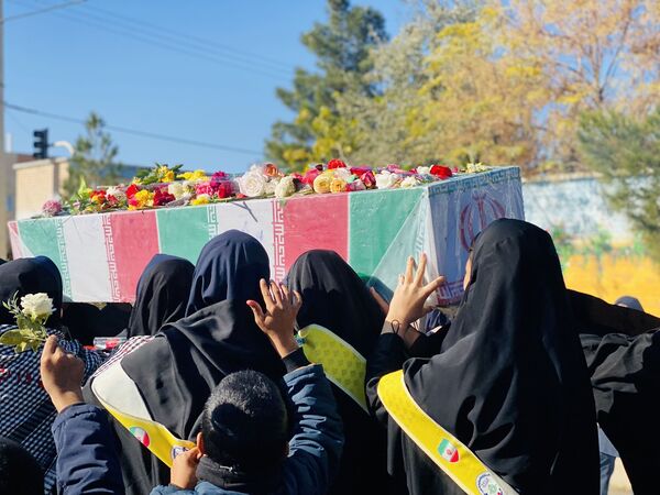 مراسم استقبال از شهید گمنام در شهرستان مه‌ولات