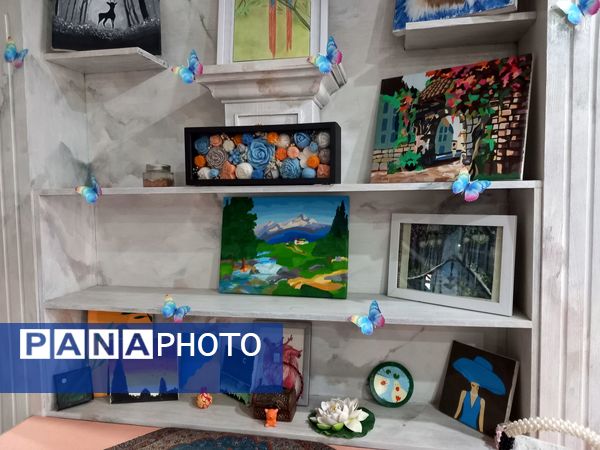 نمایشگاه دستاوردهای هنری دردبیرستان مصلی نژاد