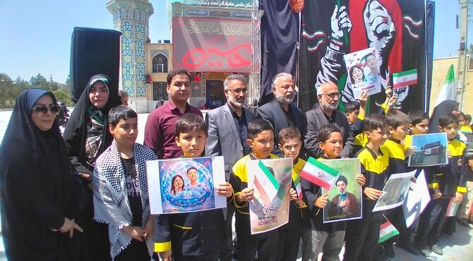  شکوه هنر دانش‌آموزان ناحیه ۴ کرج در اجرای سرود هزار نفری 