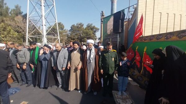 اقامه نماز باران و نماز جمعه به امامت آیت الله ابوالحسن مهدوی