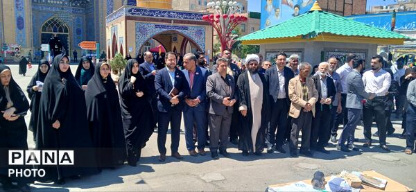 گامی مؤثر برای آینده تحصیلی دانش‌آموزان؛ میز خدمت مشاوران پاکدشتی 
