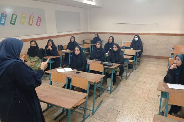 برگزاری کارگاه توانمندسازی نیروی انسانی ویژه نومعلمان در دبستان علی اکبر طالبی ناحیه یک شهرری