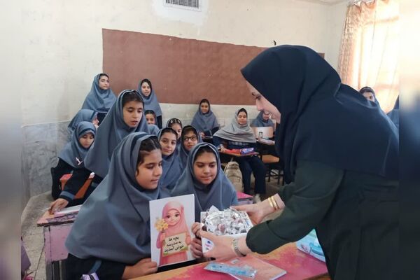 شادترین روز سال تحصیلی در مدرسه کوثر ناحیه ۴ شیراز 