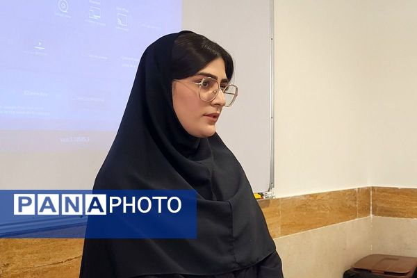 جلسه شورای معلمان دبیرستان نمونه دولتی ولایت