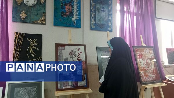 برپایی نمایشگاه آثار هنرجویان هنرستان های منطقه پردیس به مناسبت هفته مشاغل