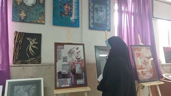 برپایی نمایشگاه آثار هنرجویان هنرستان های منطقه پردیس به مناسبت هفته مشاغل