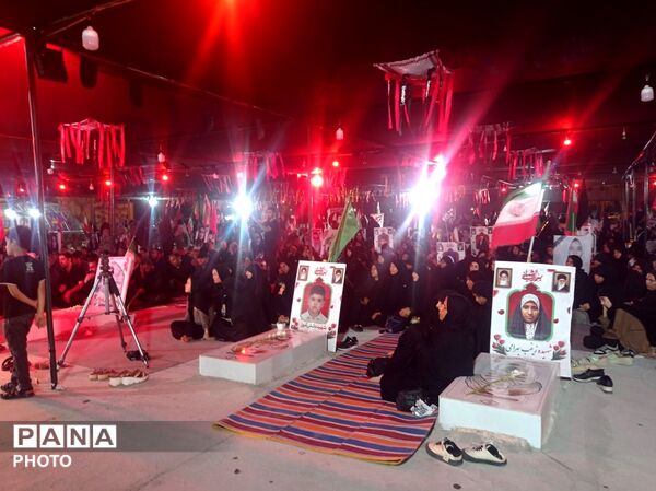 گرامیداشت یاد شهدای مدرسه شجره طیبه میناب در شب تاسوعای حسینی