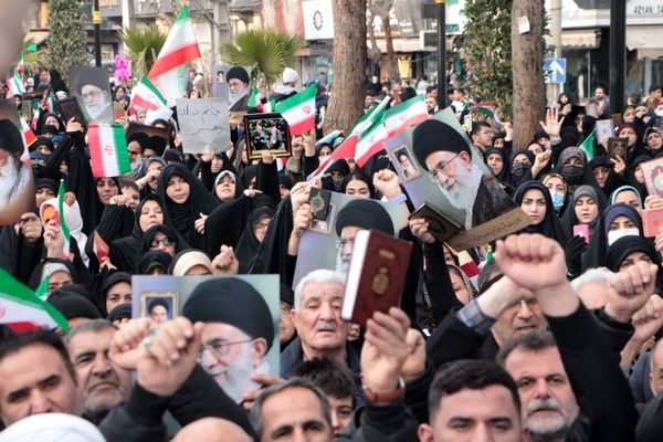 تا آخرین قطره‌ی خون برای ایران، به پای ایران