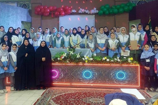 جشنواره رقابت‌های علمی و مهارتی سفیران سلامت ناحیه ۶مشهد