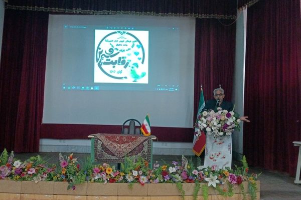 تدریس به صورت نمایش، اعتماد به نفس دانش‌آموزان را تقویت می‌کند