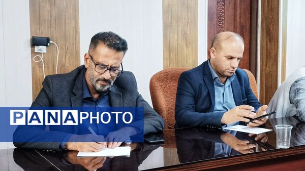 نشست خبری رئیس آموزش و پرورش شهرستان مارگون به‌مناسبت هفته معلم