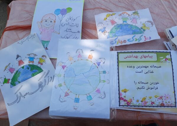 بمناسبت روز جهانی کودک برپایی جشنواره صبحانه سالم در دبستان پسرانه سرافراز ناحیه۷ مشهد