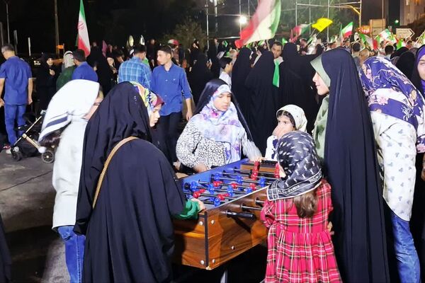 پای پیاده‌ها؛ روایتی از مردمی که خیابان‌ها را خانه کردند 