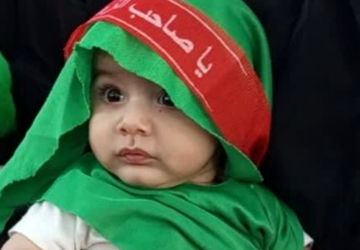 آیین  شیرخوارگان حسینی در شهر بهمن روایتی مادرانه ازمظلومیت تاریخ