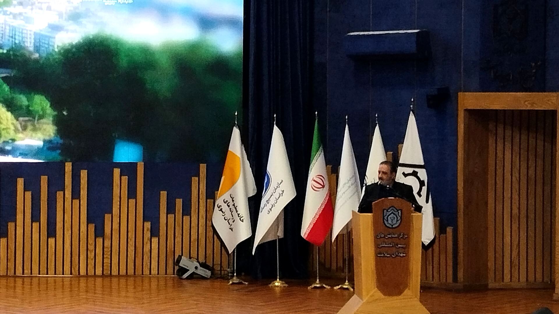 لزوم برگزاری جلسه برای حل مشکلات رسانه‌ای شهرستان‌ها 