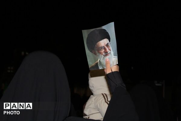 احیا در اولین شب قدر و هشتمین شب مراسم شهادت قائد امت آیت الله خامنه ای 