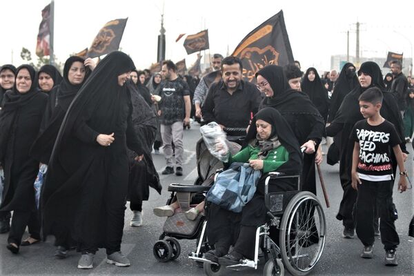 آیین پیاده‌روی اربعین حسینی در بلوار پیامبر اعظم(ص) قم