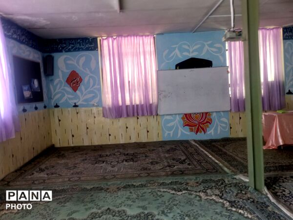بازدید مدیر آموزش و پرورش ناحیه ۴ کرج از مدرسه تزکیه اسکان زائران رهبر شهید