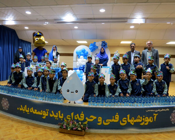 جشن آب در مدرسه پسرانه وحدت بجنورد