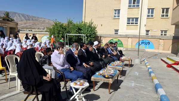 جشن شکوفه‌ها در شهرستان دره شهر