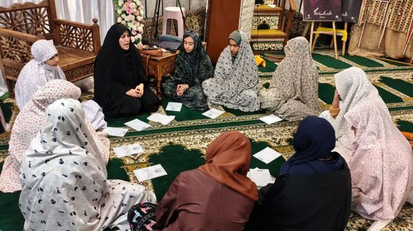 حلقه‌های معرفتی اعتکاف دانش آموزان دختر؛ گفت‌وگوهایی از دل به دل