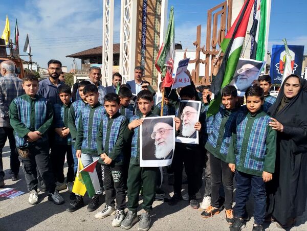مراسم راهپیمایی ۱۳ آبان در شهرستان میاندورود