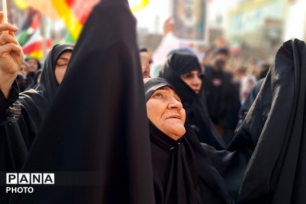 بیعت مردم قرچک با سومین رهبر نظام مقدس جمهوری اسلامی ایران
