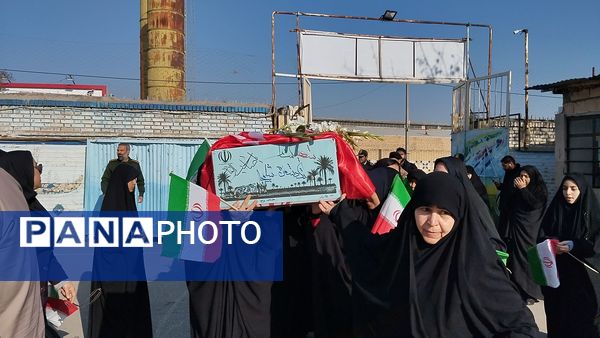 وداع با پیکر شهید گمنام در دبیرستان شهید عباسی یک مشهد