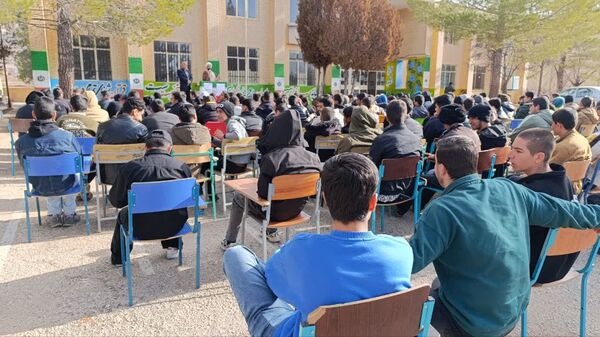 جلسه پرسش و پاسخ  و نشست بصیرتی در مدرسه نخبگان عشایر