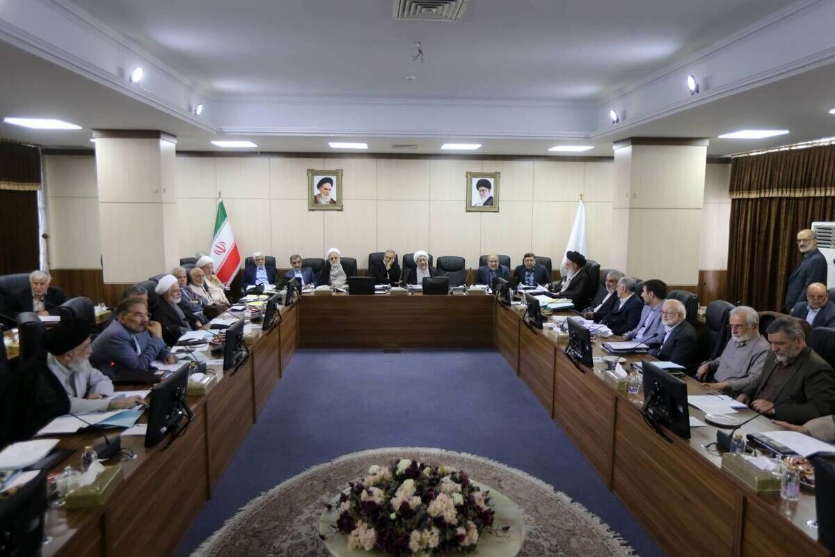 رأی مثبت مجمع تشخیص به موافقتنامه انتقال محکومان میان ایران و ونزوئلا